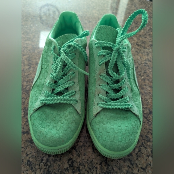 Women's Green Puma Solange Size 9.5 - Picture 1 of 7